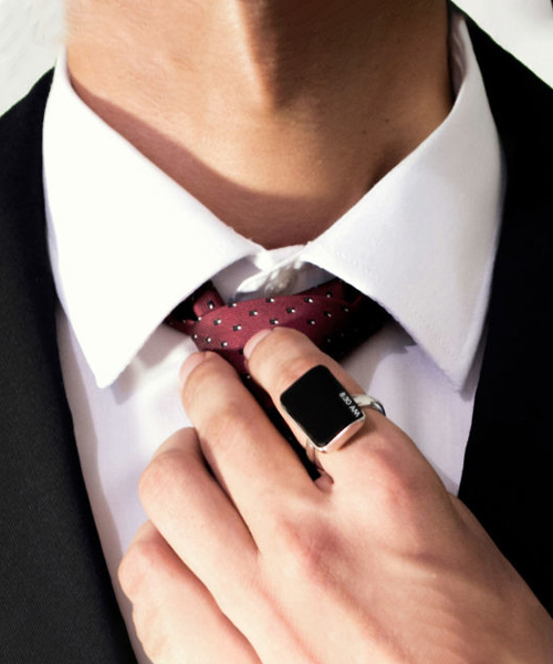Aina Ring - The First AI wearable