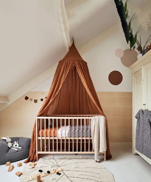 Caramel CanopyBed