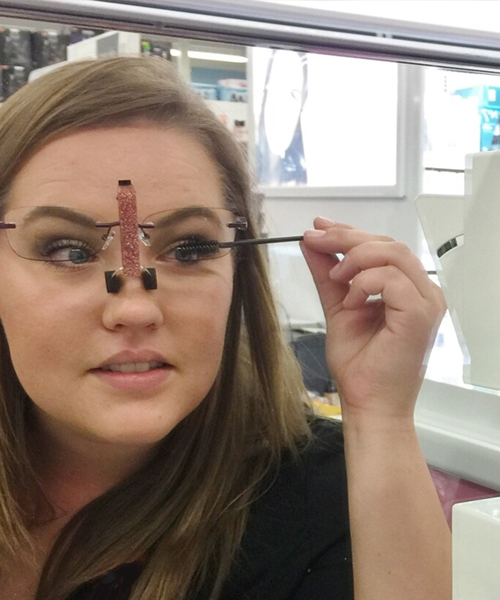 Specs Up Makeup With Clear Vision